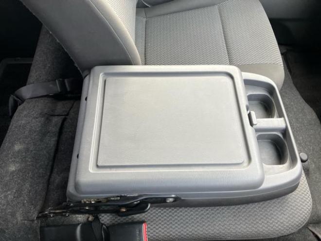 キャラバンバンNV350 スーパーロングＤＸターボ　４ＷＤ　ロングハイルーフ標準仕様　キーレス　ＴＶ付ナビ　Ｂｌｕｅｔｏｏｔｈ　エンジンスターター（北海道） 4WD 2500(D) 4Dr