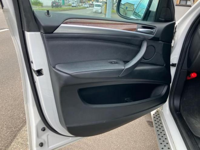 BMWＸ６ ｘＤｒｉｖｅ　３５ｉ　４ＷＤ　社外アルミ　バックカメラ　サンルーフ　ツインターボ（北海道） 4WD 3000 5Dr