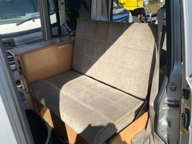 エブリイジョインターボ　４ＷＤ　　外部充電　二段ベット　ポップアップ　ターボ　キャンピング仕様　タンク式シンク　ヒーター　テーブル　テレビ　パワーウィンドウ　ナビ取り扱い説明書（北海道） 4WD 660 5Dr