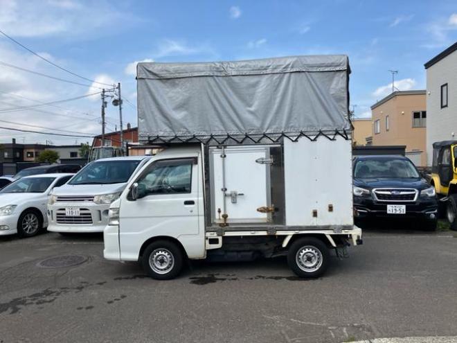 サンバートラック 　４ＷＤ　エアコン　パワステ　パワーウインドウ　コンテナ幌車　ハイルーフ幌車（北海道） 4WD 660 2Dr