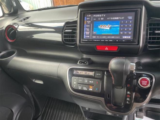 N-BOXカスタム ２トーンカラースタイル Ｇ・Ｌパッケージ ４ＷＤ 後期 フルセグナビ Ｒカメラ パワースライド セカンドシートスライドタイプ ＨＩＤ（北海道） 4WD 660 5Dr