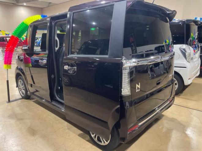 N-BOXカスタム Ｇ ターボＳＳパッケージ ４ＷＤ バックカメラ 両側電動スライドドア オートクルーズコントロール 衝突被害軽減システム オートライト スマートキー アイドリングストップ 電動格納ミラー シートヒーター ベンチシート ＣＶＴ（北海道） 4WD 660 5Dr
