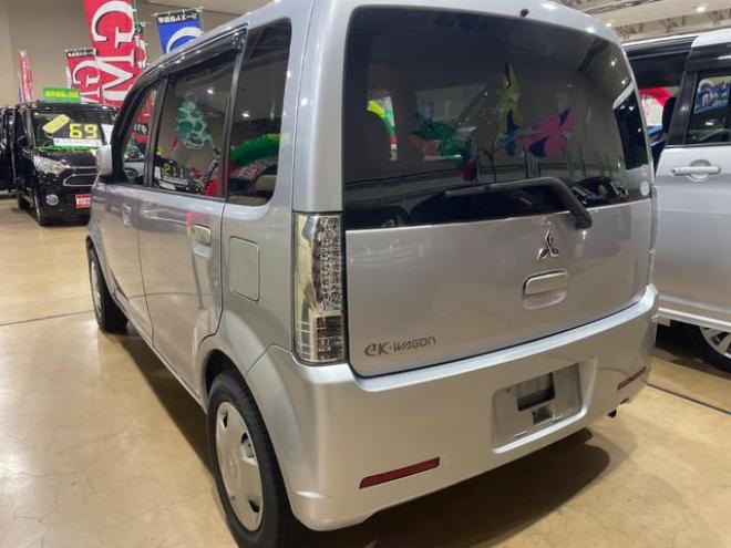 eKワゴンＭ ４ＷＤ キーレス付 ベンチシートフルフラット ダブルエアバック ＰＳ 全席パワーウインドウ 寒冷地仕様車 オートエアコン 運転席エアバック セキュリティーアラーム フルタイム４ＷＤ 衝突安全ボディ（北海道） 4WD 660 5Dr