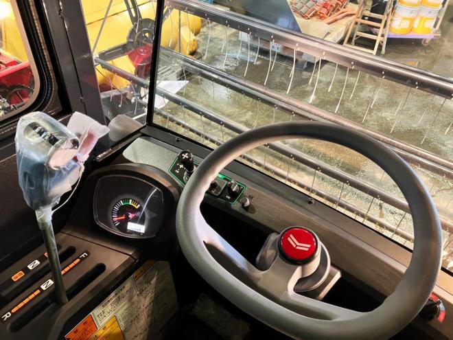 収穫機ヤンマー　未使用　汎用コンバイン　YH700M　ワイドヘッダー2.6m仕様　農機具　作業機