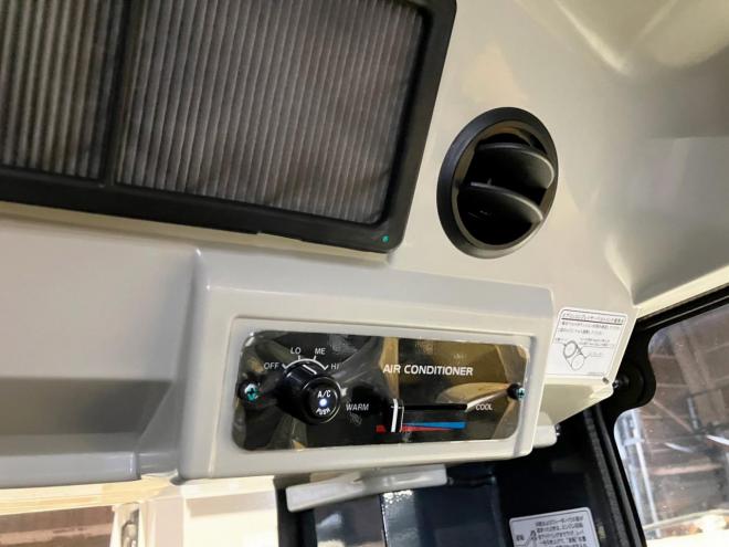 収穫機ヤンマー　未使用　汎用コンバイン　YH700M　ワイドヘッダー2.6m仕様　農機具　作業機