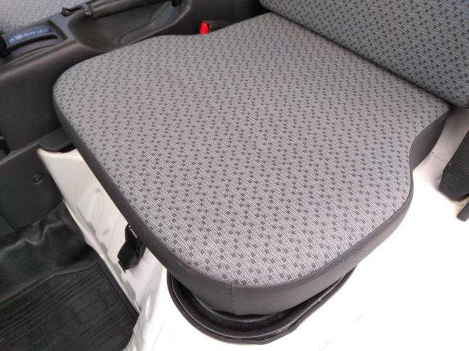 キャリーＫＣエアコン・パワステ パートタイム４ＷＤ　ＡＢＳ　オートマチック　エアコン　パワステ　ＣＤ　夏冬タイヤ付　荷台マット　ゲートプロテクター　車検令和１０年７月 4WD 660 2Dr