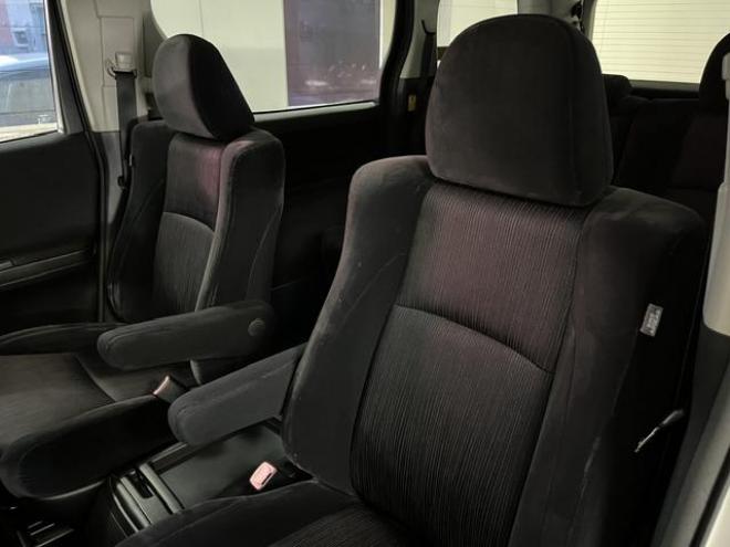 ヴェルファイア２．４Ｚ　寒冷地仕様　禁煙車　リアフリップダウンモニター　ＳＭＡＣＫ１８インチＡＷ　社外１６ＡＷ＋スタッドレスタイヤ付　パワースライドドア　純正ＨＤＤナビ　地デジ　ＤＶＤ再生　Ｂｌｕｅｔｏｏｔｈ　バックカメラ 4WD 2400 5Dr