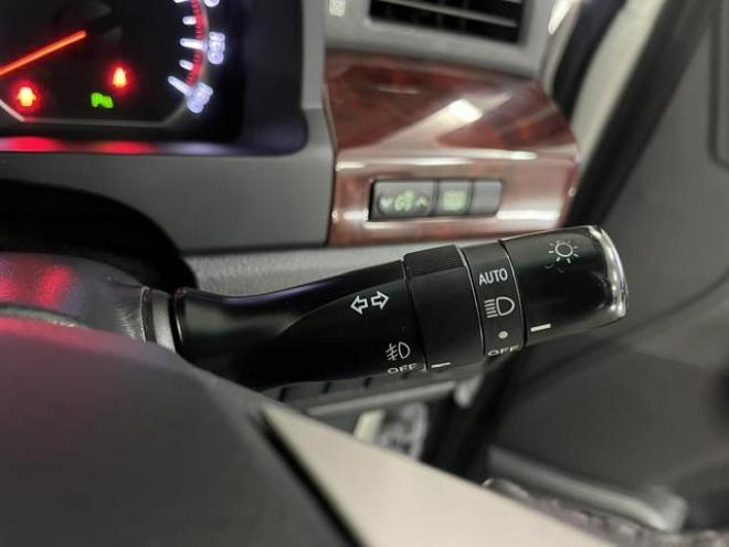 ヴェルファイア２．４Ｚ　寒冷地仕様　禁煙車　リアフリップダウンモニター　ＳＭＡＣＫ１８インチＡＷ　社外１６ＡＷ＋スタッドレスタイヤ付　パワースライドドア　純正ＨＤＤナビ　地デジ　ＤＶＤ再生　Ｂｌｕｅｔｏｏｔｈ　バックカメラ 4WD 2400 5Dr