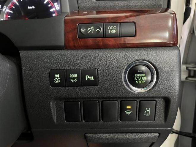 ヴェルファイア２．４Ｚ　寒冷地仕様　禁煙車　リアフリップダウンモニター　ＳＭＡＣＫ１８インチＡＷ　社外１６ＡＷ＋スタッドレスタイヤ付　パワースライドドア　純正ＨＤＤナビ　地デジ　ＤＶＤ再生　Ｂｌｕｅｔｏｏｔｈ　バックカメラ 4WD 2400 5Dr