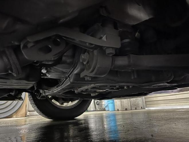 マークXプレミアム　Ｆｏｕｒ　最上級グレード　本州仕入　寒冷地仕様　禁煙車　純正ハーフレザーシート　両席シートヒーター　純正ナビ　フルセグ地デジ　Ｂｌｕｅｔｏｏｔｈオーディオ　ＤＶＤ再生　バックカメラ　ＨＩＤヘッドライト　ＥＴＣ 4WD 2500 4Dr