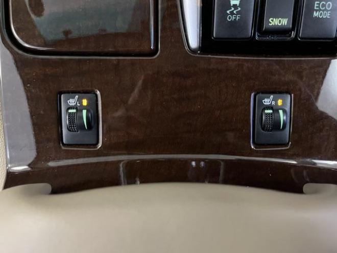 マークXプレミアム　Ｆｏｕｒ　最上級グレード　本州仕入　寒冷地仕様　禁煙車　純正ハーフレザーシート　両席シートヒーター　純正ナビ　フルセグ地デジ　Ｂｌｕｅｔｏｏｔｈオーディオ　ＤＶＤ再生　バックカメラ　ＨＩＤヘッドライト　ＥＴＣ 4WD 2500 4Dr