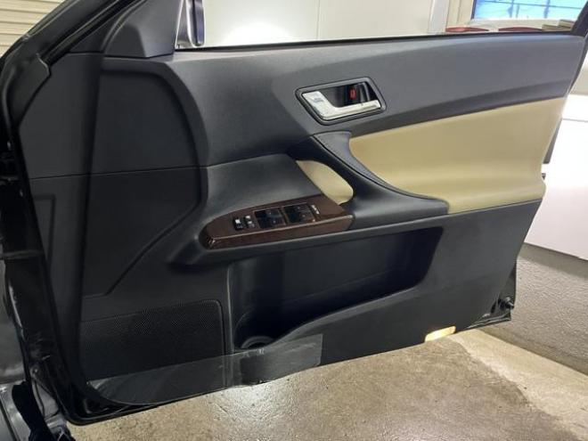 マークXプレミアム　Ｆｏｕｒ　最上級グレード　本州仕入　寒冷地仕様　禁煙車　純正ハーフレザーシート　両席シートヒーター　純正ナビ　フルセグ地デジ　Ｂｌｕｅｔｏｏｔｈオーディオ　ＤＶＤ再生　バックカメラ　ＨＩＤヘッドライト　ＥＴＣ 4WD 2500 4Dr