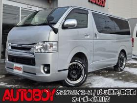 ハイエースバン　2.8 スーパーGL ロング ディーゼルターボ 4WD　リアクーラー&ヒーター　プッシュスタート　スマートキー　　ベッドキッド LEDヘッドライト横滑り防止　衝突被害軽減　車線逸脱　トヨタ純正ナビ　フルセグTV　Bluetooth　バックカメラトヨタ純正リアモニター　ETC 2800