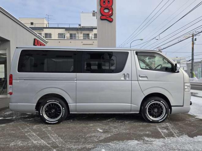 ハイエースバン2.8 スーパーGL ロング ディーゼルターボ 4WD　リアクーラー&ヒーター　プッシュスタート　スマートキー　　ベッドキッド LEDヘッドライト横滑り防止　衝突被害軽減　車線逸脱　トヨタ純正ナビ　フルセグTV　Bluetooth　バックカメラトヨタ純正リアモニター　ETC 2800