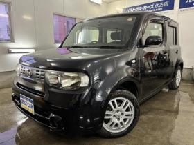キューブ　１５Ｘ　Ｆｏｕｒ　インディゴ＋プラズマ　ワンオーナー　禁煙車　Ｂｌｕｅｔｏｏｔｈ　純正ナビ　地デジ　ＤＶＤ再生　バックカメラ　インテリジェントキー　純正１５インチＡＷ　スタッドレスタイヤ付　ドライブレコーダー　純正ドアバイザー　ＥＴＣ 4WD 1500 5Dr
