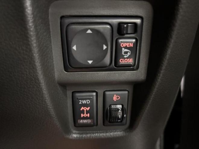 キューブ１５Ｘ　Ｆｏｕｒ　インディゴ＋プラズマ　ワンオーナー　禁煙車　Ｂｌｕｅｔｏｏｔｈ　純正ナビ　地デジ　ＤＶＤ再生　バックカメラ　インテリジェントキー　純正１５インチＡＷ　スタッドレスタイヤ付　ドライブレコーダー　純正ドアバイザー　ＥＴＣ 4WD 1500 5Dr