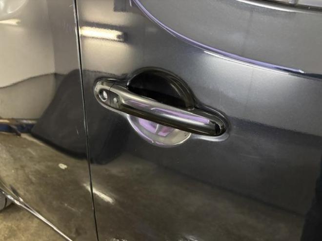 キューブ１５Ｘ　Ｆｏｕｒ　インディゴ＋プラズマ　ワンオーナー　禁煙車　Ｂｌｕｅｔｏｏｔｈ　純正ナビ　地デジ　ＤＶＤ再生　バックカメラ　インテリジェントキー　純正１５インチＡＷ　スタッドレスタイヤ付　ドライブレコーダー　純正ドアバイザー　ＥＴＣ 4WD 1500 5Dr