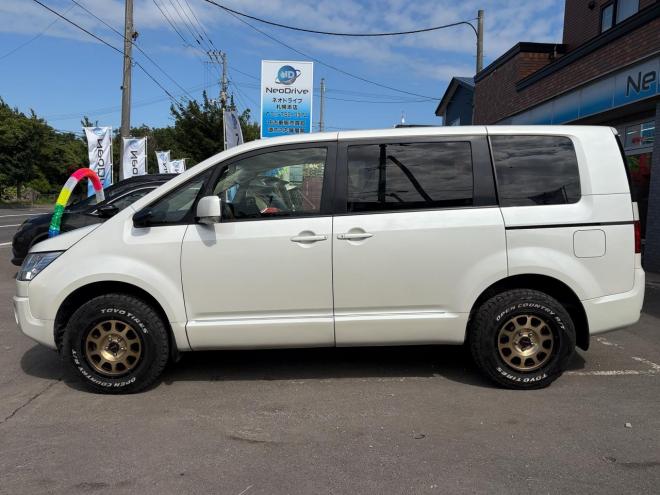 デリカD5 2.2DT Dパワーパッケージ 4WD ローンが不安な方＜優遇ローン＞ 本州仕入 寒冷地仕様 ナビ　後席モニター 4WD 2300 5Dr