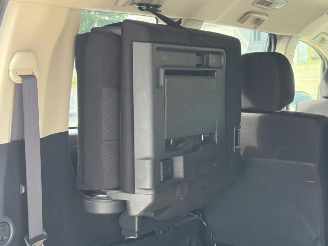 デリカD5 2.2DT Dパワーパッケージ 4WD ローンが不安な方＜優遇ローン＞ 本州仕入 寒冷地仕様 ナビ　後席モニター 4WD 2300 5Dr