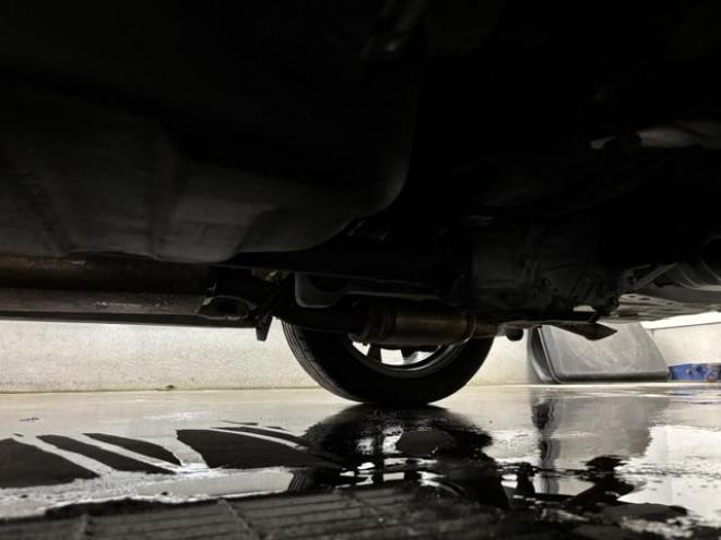 エスティマアエラス　本州仕入　禁煙車　ブラックルーフ＆サンルーフ　アルパイン製リアフリップダウンモニター　純正ナビ　地デジ　Ｂｌｕｅｔｏｏｔｈ　バックカメラ　両側パワースライドドア　純正１８インチＡＷ　ドライブレコーダー 4WD 2400 5Dr