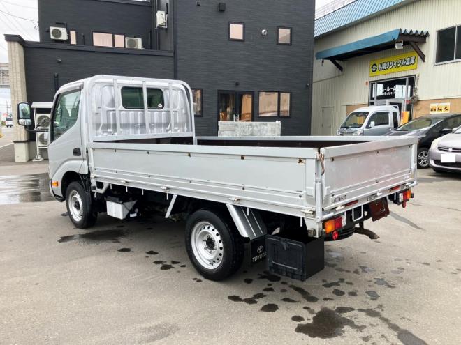 ダイナ中古　シングルジャストロー4WD　平ボディ　小型トラック