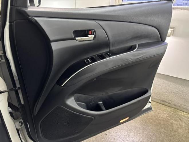 エスティマアエラス　プレミアムエディション　本州仕入　禁煙車　パワーバックドア　両側パワースライドドア　純正ナビ　地デジ　Ｂｌｕｅｔｏｏｔｈ　バックカメラ　純正ブラックハーフレザーシート　純正１８インチＡＷ　社外１６ＡＷ＋スタッドレスタイヤ付 4WD 2400 5Dr