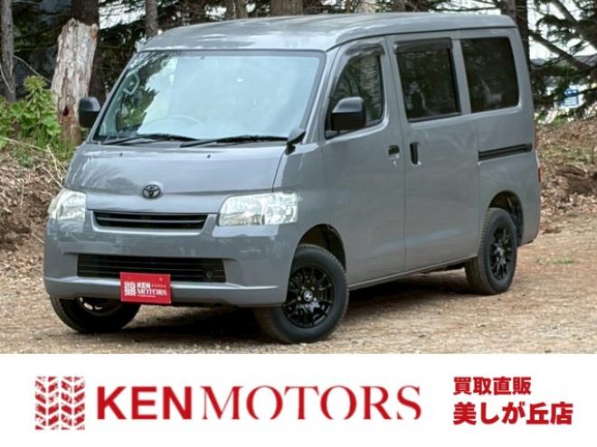 タウンエースバン1.5 GL 4WD　全塗装済　寒冷地仕様　社外ナビ　フルセグ　バックカメラ　ETC　キーレスエントリー　リアヒーター　パワステ　パワーウィンドウ　エアコン　ABS 1500