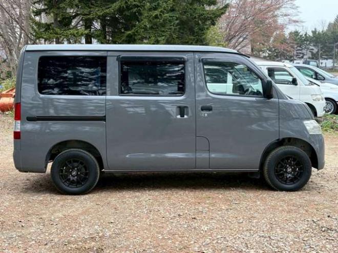 タウンエースバン1.5 GL 4WD　全塗装済　寒冷地仕様　社外ナビ　フルセグ　バックカメラ　ETC　キーレスエントリー　リアヒーター　パワステ　パワーウィンドウ　エアコン　ABS 1500