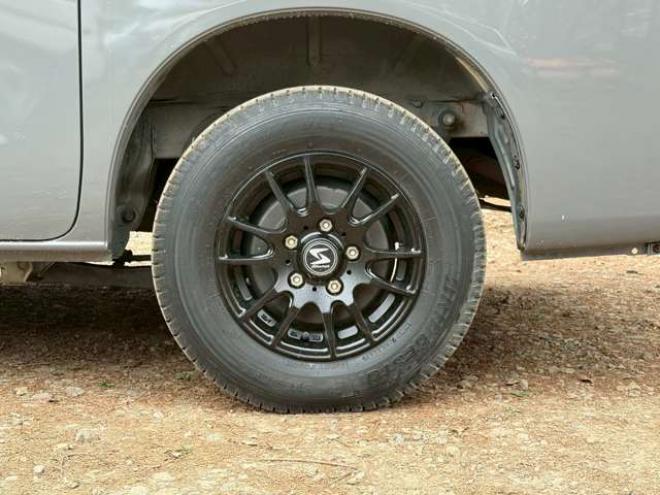 タウンエースバン1.5 GL 4WD　全塗装済　寒冷地仕様　社外ナビ　フルセグ　バックカメラ　ETC　キーレスエントリー　リアヒーター　パワステ　パワーウィンドウ　エアコン　ABS 1500