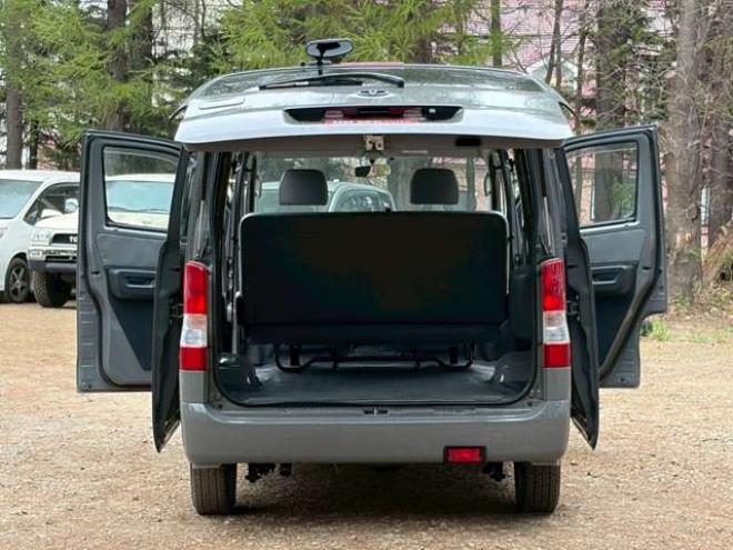 タウンエースバン1.5 GL 4WD　全塗装済　寒冷地仕様　社外ナビ　フルセグ　バックカメラ　ETC　キーレスエントリー　リアヒーター　パワステ　パワーウィンドウ　エアコン　ABS 1500