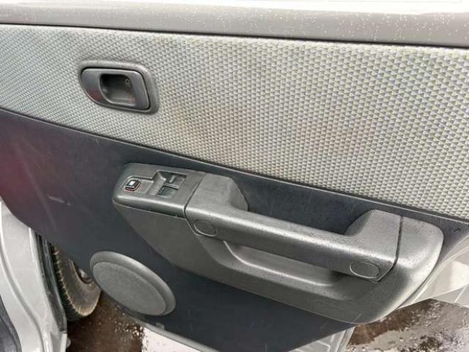 タウンエースバン1.5 GL 4WD　全塗装済　寒冷地仕様　社外ナビ　フルセグ　バックカメラ　ETC　キーレスエントリー　リアヒーター　パワステ　パワーウィンドウ　エアコン　ABS 1500