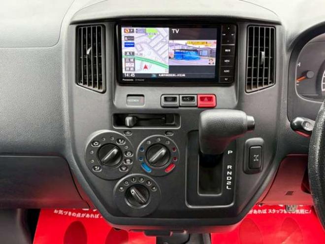 タウンエースバン1.5 GL 4WD　全塗装済　寒冷地仕様　社外ナビ　フルセグ　バックカメラ　ETC　キーレスエントリー　リアヒーター　パワステ　パワーウィンドウ　エアコン　ABS 1500