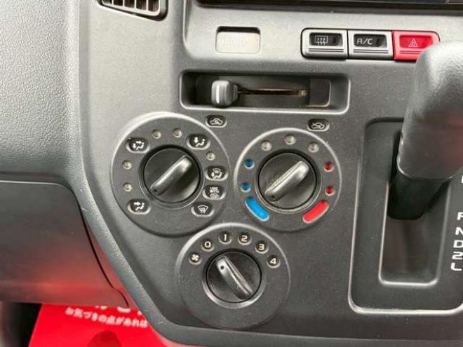 タウンエースバン1.5 GL 4WD　全塗装済　寒冷地仕様　社外ナビ　フルセグ　バックカメラ　ETC　キーレスエントリー　リアヒーター　パワステ　パワーウィンドウ　エアコン　ABS 1500