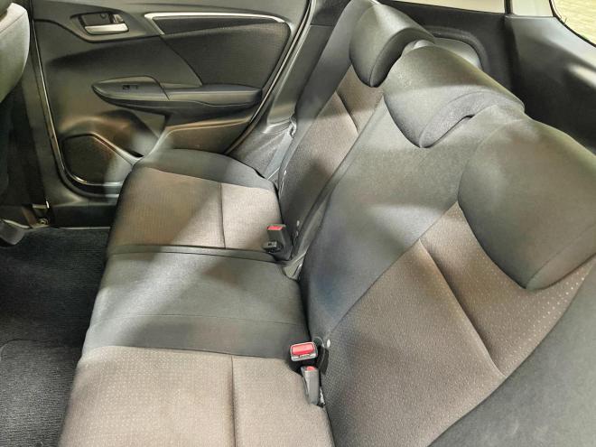 フィット1.5ハイブリッドFパッケージ 4WD 5年保証 スマキー ナビ ETC 自社認証工場 車検整備2年付 修復歴無 寒冷地仕様 禁煙
