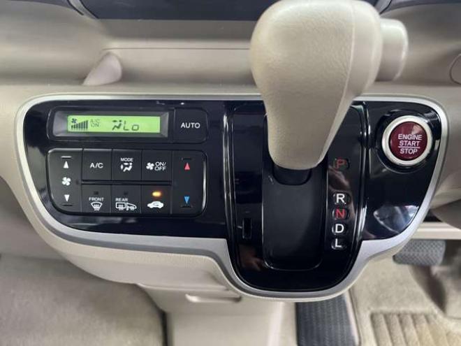 N-BOXG Lパッケージ 4WD　プッシュスタート　スマートキー　オートエアコン　前後ドライブレコーダー　片側パワースライドドア　シートカバー 660
