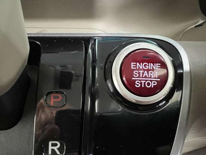 N-BOXG Lパッケージ 4WD　プッシュスタート　スマートキー　オートエアコン　前後ドライブレコーダー　片側パワースライドドア　シートカバー 660