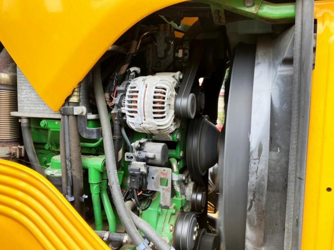 トラクタージョンデア　中古　6320 premium　