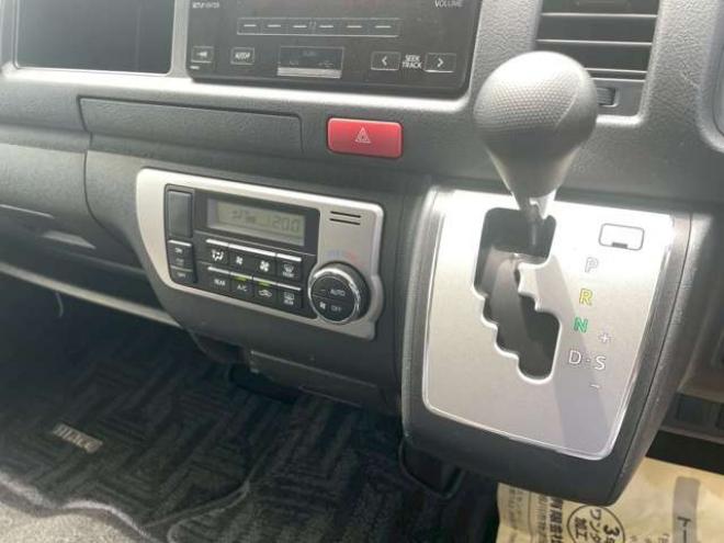 ハイエースコミューター 2.7 GL 4WD　4WD　14人乗り　リヤヒーター　リヤエアコン 2700