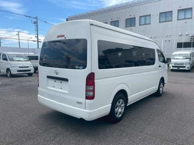 ハイエースコミューター 2.7 GL 4WD　4WD　14人乗り　リヤヒーター　リヤエアコン 2700