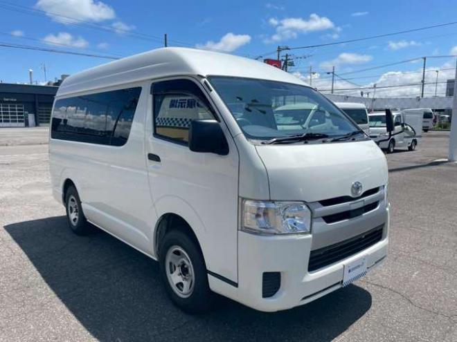ハイエースバン2.8 ウェルキャブ Bタイプ ロング ディーゼルターボ 4WD　4WD　寒冷地仕様　10人乗り(車いす2基+8人)　パワースライドドア　リヤクーラー　リヤヒーター 福祉車両 2800