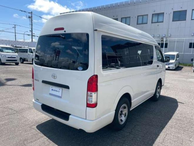 ハイエースバン2.8 ウェルキャブ Bタイプ ロング ディーゼルターボ 4WD　4WD　寒冷地仕様　10人乗り(車いす2基+8人)　パワースライドドア　リヤクーラー　リヤヒーター 福祉車両 2800