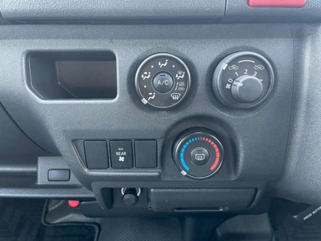 ハイエース2.7 DX ロング ミドルルーフ 4WD　4WD　左側パワースライド　バックカメラ　リアヒーター 2700