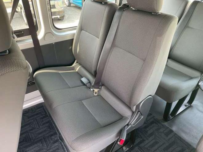 ハイエース2.7 DX ロング ミドルルーフ 4WD　4WD　左側パワースライド　バックカメラ　リアヒーター 2700
