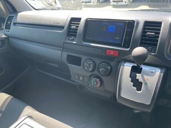 ハイエースバン2.8 DX ロング ディーゼルターボ 4WD　4WD　トヨタセーフティーセンス　寒冷地仕様　フロントリアヒーター　両側スライドドア 2800