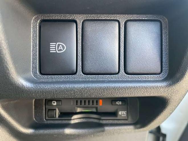 ハイエースバン2.8 DX ロング ディーゼルターボ 4WD　4WD　トヨタセーフティーセンス　寒冷地仕様　フロントリアヒーター　両側スライドドア 2800