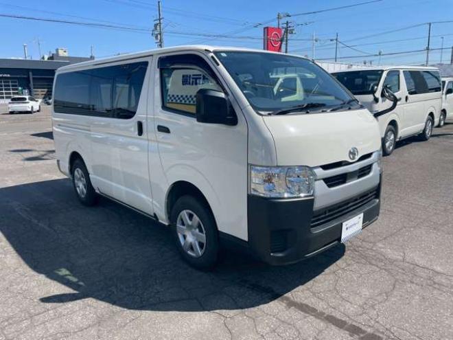 ハイエースバン2.8 DX ロング ディーゼルターボ 4WD　4WD　トヨタセーフティーセンス　寒冷地仕様　フロントリアヒーター　両側スライドドア 2800