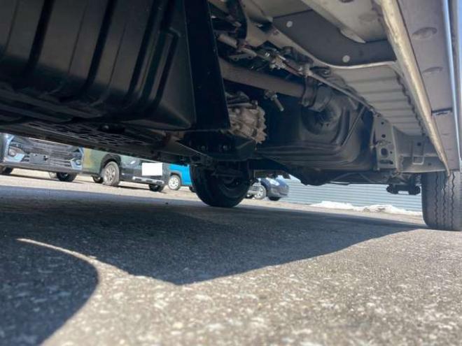 ハイエースバン2.8 DX ロング ディーゼルターボ 4WD　4WD　トヨタセーフティーセンス　寒冷地仕様　フロントリアヒーター　両側スライドドア 2800