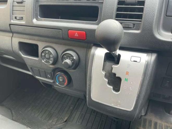 ハイエースバン2.8 DX ロング ディーゼルターボ 4WD　 2800