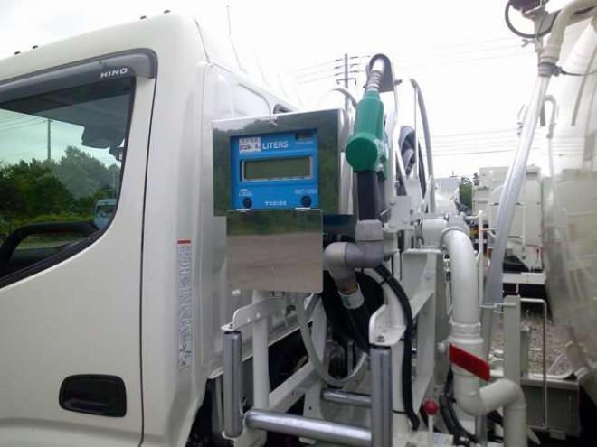 デュトロタンクローリー　2DG-XZU685M 新明和工業　 4WD 4000