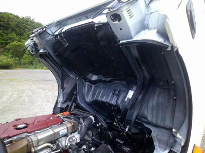 デュトロタンクローリー　2DG-XZU685M 新明和工業　 4WD 4000
